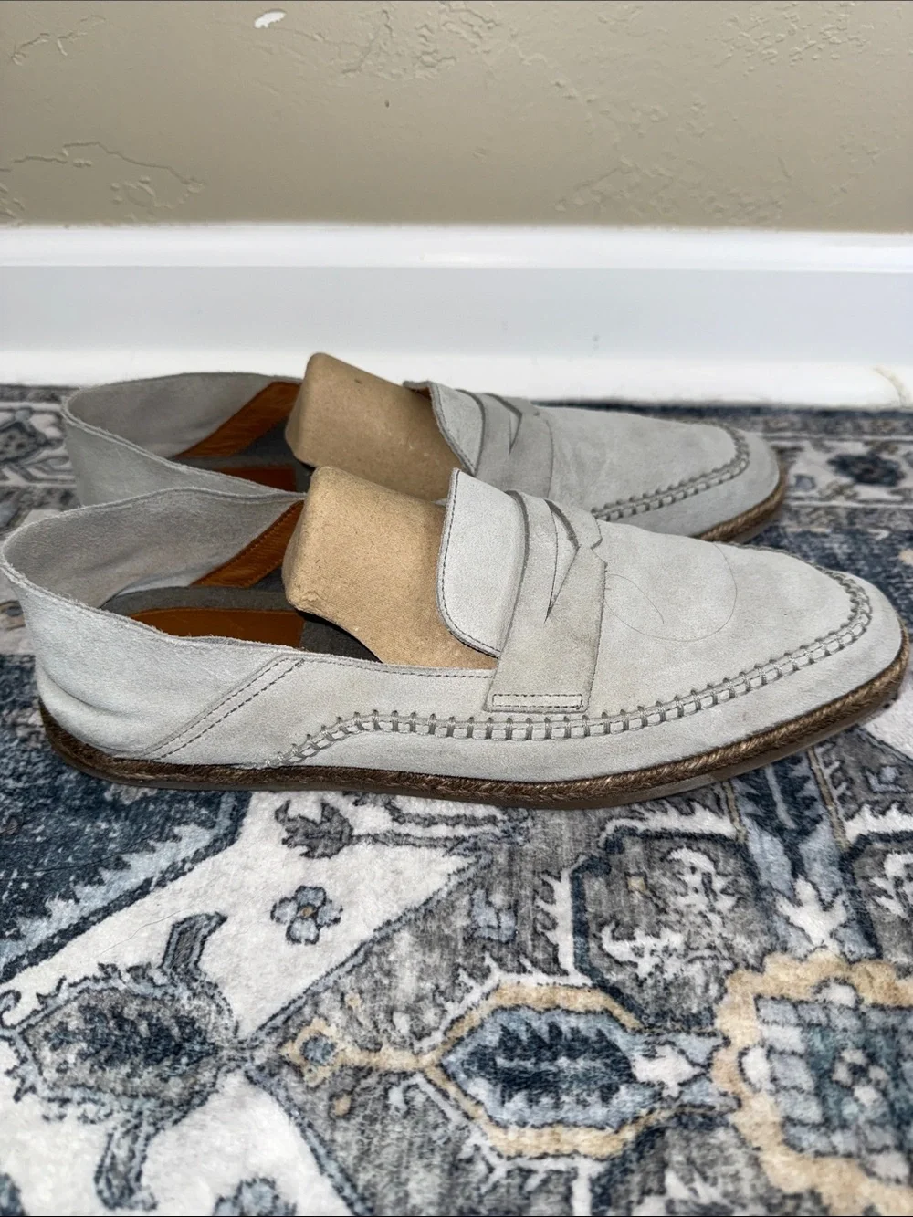 Aquatalia Nikita Italy Penny Loafer Weatherproof Soft Suede‎ Grey Stitch Details